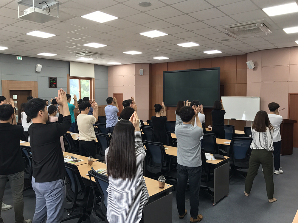 法人向けプログラム 厚生労働省・「ストレスチェック」義務化